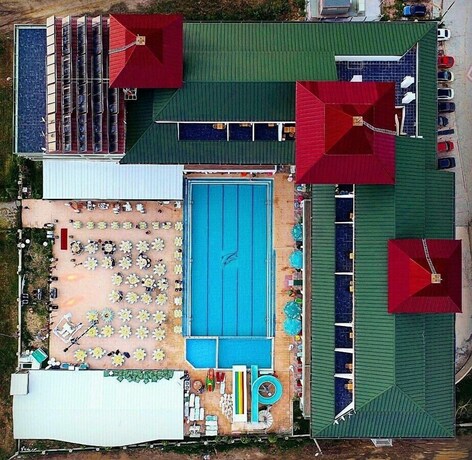 Imagen de la piscina del Hotel Cetin Prestige Resort. Foto 35