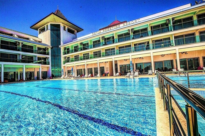 Imagen de la piscina del Hotel Cetin Prestige Resort. Foto 38