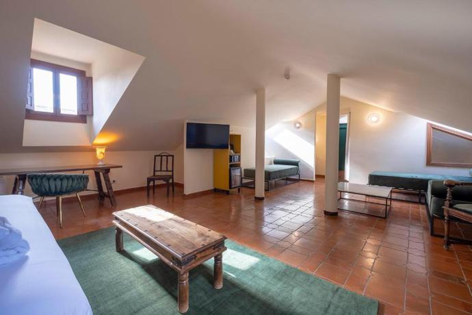 Imagen de los interiores del Hotel Cetina Palacio Ayala Berganza. Foto 16