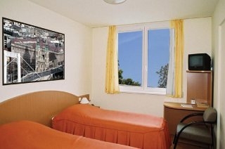 Imagen de la habitación del Hotel Ceu Conference Centre. Foto 2
