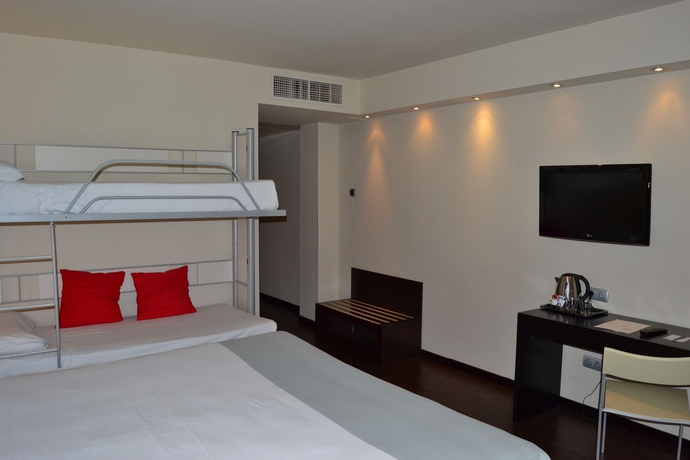 Imagen de la habitación del Hotel Ceuta Puerta de Africa. Foto 4