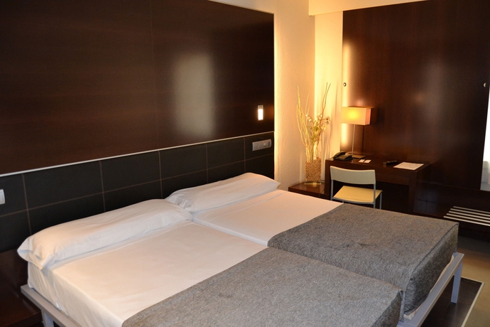 Imagen de la habitación del Hotel Ceuta Puerta de Africa. Foto 10