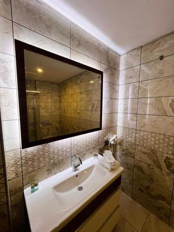 Imagen de la habitación del Hotel Cevaher & Suıtes. Foto 16