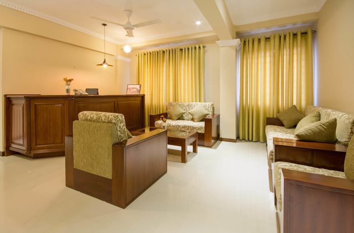 Imagen de los interiores del Hotel Ceyloni City. Foto 15