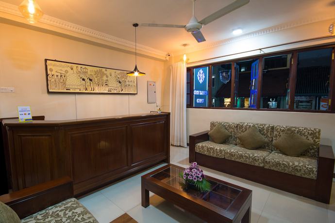 Imagen de los interiores del Hotel Ceyloni City. Foto 17