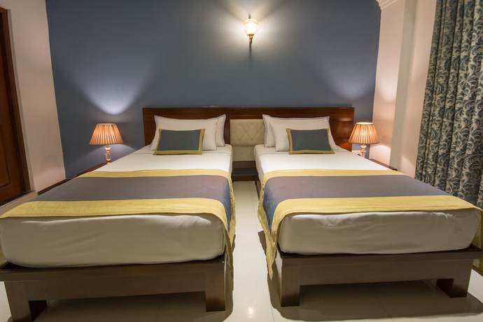 Imagen de la habitación del Hotel Ceyloni City. Foto 13