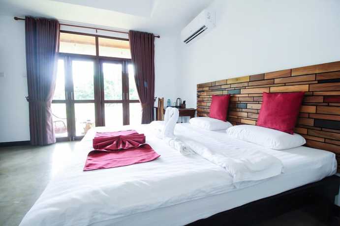 Imagen de la habitación del Hotel Ceyloni hotel. Foto 14