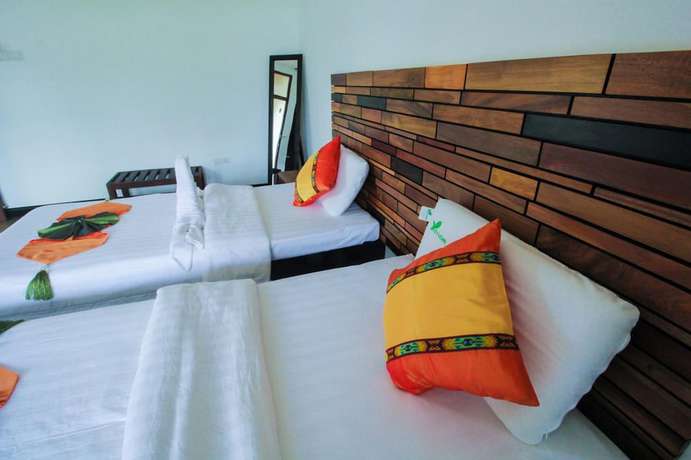 Imagen de la habitación del Hotel Ceyloni hotel. Foto 15