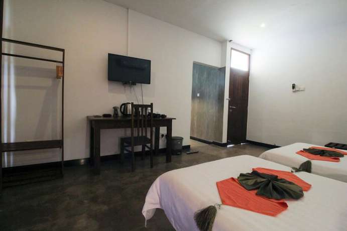 Imagen de la habitación del Hotel Ceyloni hotel. Foto 16