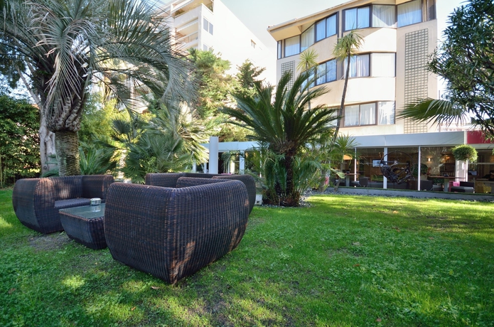 Imagen de los exteriores del Hotel Cezanne. Foto 8