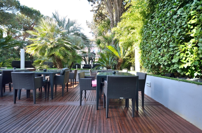 Imagen del bar/restaurante del Hotel Cezanne. Foto 4