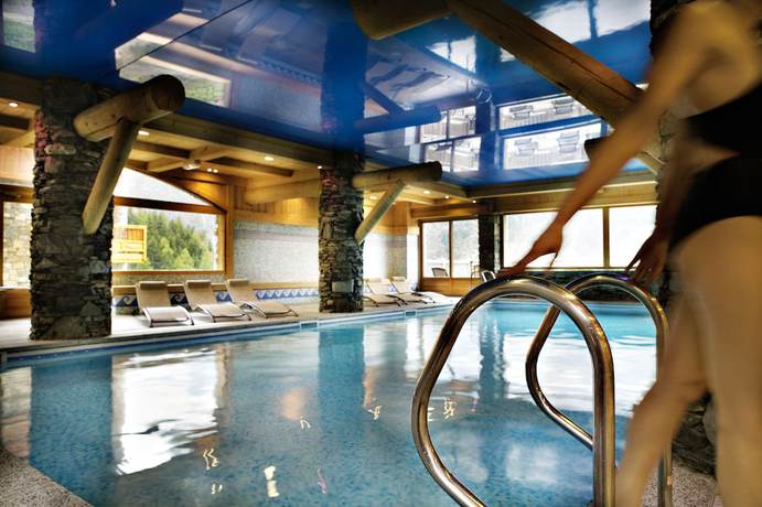 Imagen de la piscina del Hotel Cgh Résidences And Spas Les Fermes De Sainte Foy. Foto 18