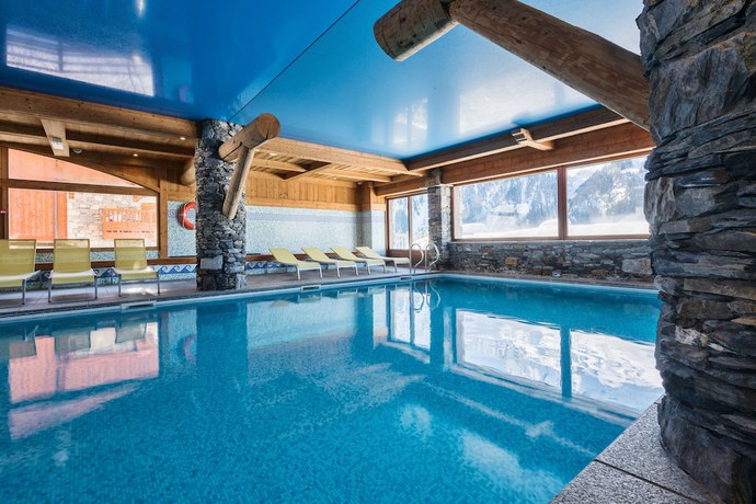 Imagen de la piscina del Hotel Cgh Résidences And Spas Les Fermes De Sainte Foy. Foto 20