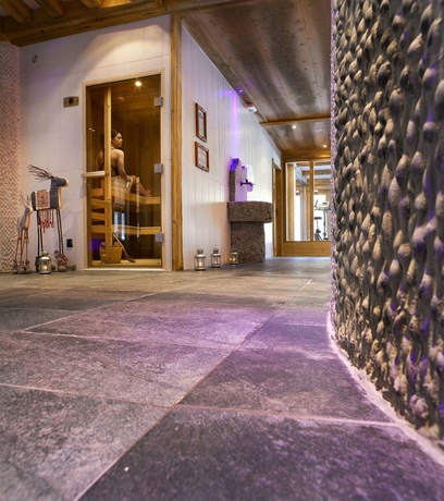 Imagen de la piscina del Hotel Cgh Résidences and Spas Le Hameau De Pierre Blanche. Foto 13