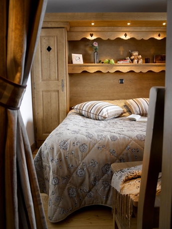 Imagen de la habitación del Hotel Cgh Résidences and Spas Le Hameau De Pierre Blanche. Foto 4