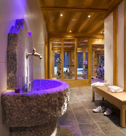 Imagen de la piscina del Hotel Cgh Résidences and Spas Le Hameau De Pierre Blanche. Foto 15