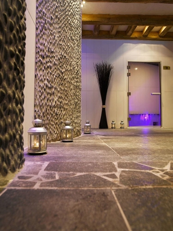 Imagen de la piscina del Hotel Cgh Résidences and Spas Le Hameau De Pierre Blanche. Foto 16