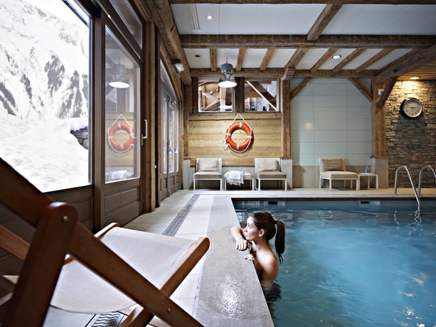 Imagen de la piscina del Hotel Cgh Résidences and Spas Le Ruitor. Foto 18