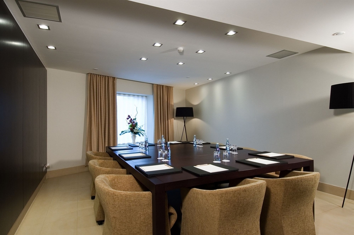 Imagen de los interiores del Hotel Ch Bucharest. Foto 10