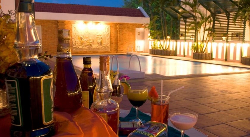 Imagen de la piscina del Hotel Ch. Foto 14