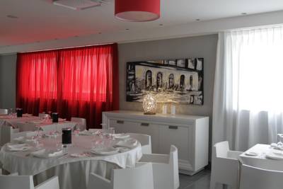 Imagen del bar/restaurante del Hotel Ch Smeraldo Wellness Resort. Foto 2