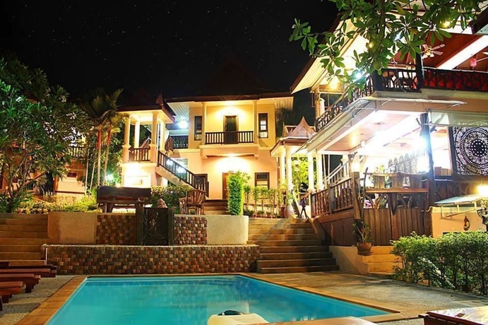Imagen de los exteriores del Hotel Cha Wan Villa Aonang. Foto 11