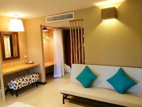 Imagen de la habitación del Hotel Cha-am Country Home. Foto 10