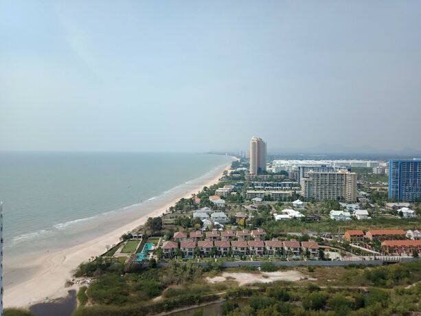 Imagen general del Hotel Cha-am Grand Condotel. Foto 2