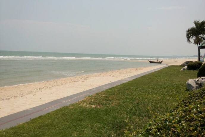 Imagen general del Hotel Cha-am Grand Condotel. Foto 5