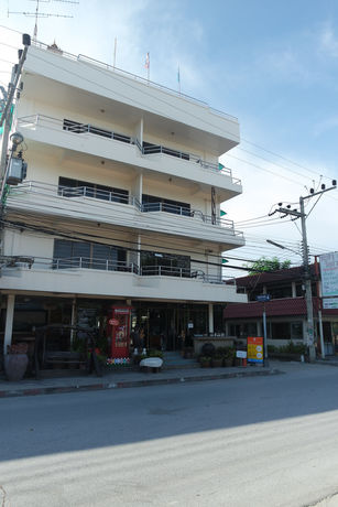 Imagen de los interiores del Hotel Chaam Villa Sun. Foto 14