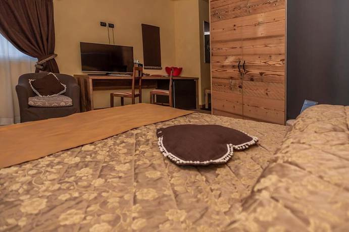 Imagen de la habitación del Hotel Chaberton. Foto 2