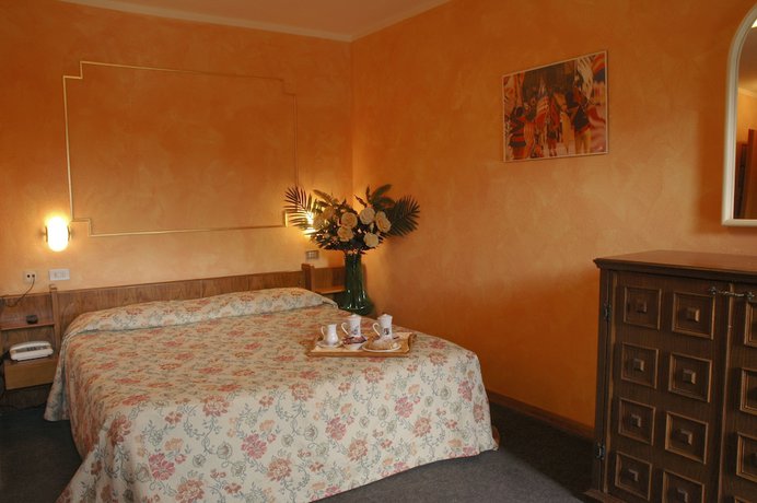 Imagen de los interiores del Hotel Chaberton. Foto 20
