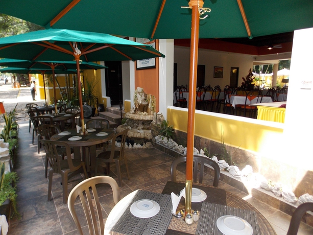 Imagen del bar/restaurante del Hotel Chablis Palenque. Foto 6