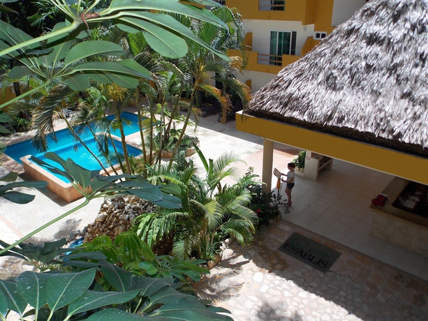 Imagen de los exteriores del Hotel Chablis Palenque. Foto 11