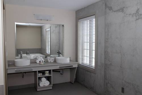 Imagen de la habitación del Hotel Ch&acirc;teau Arnaud. Foto 7