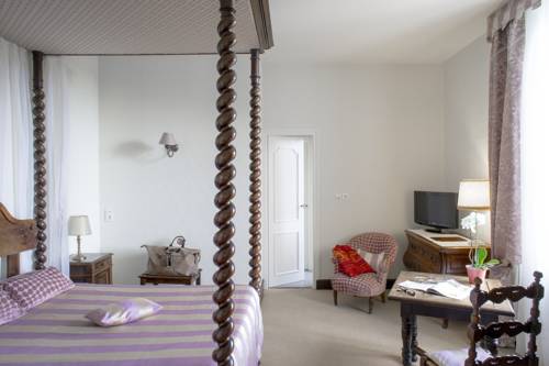 Imagen de la habitación del Hotel Ch&acirc;teau Bellevue, CAZAUBON. Foto 7
