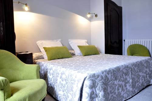 Imagen de la habitación del Hotel Ch&acirc;teau Bellevue, CAZAUBON. Foto 10