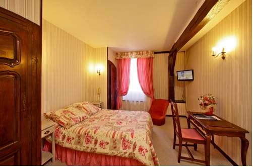 Imagen de la habitación del Hotel Ch&acirc;teau Bellevue, CAZAUBON. Foto 12
