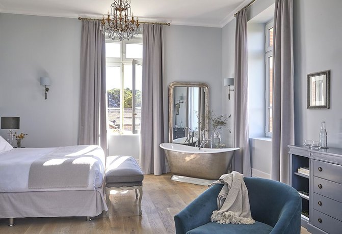 Imagen de la habitación del Hotel Château Capitoul. Foto 4