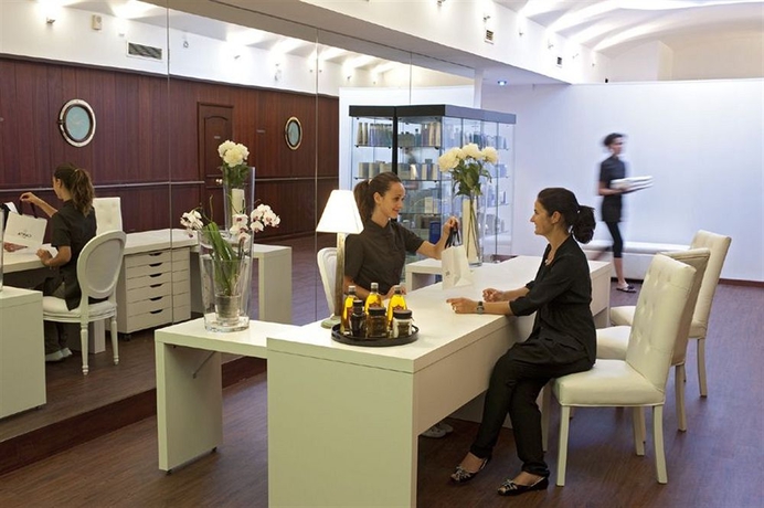 Imagen de los interiores del Hotel Château D'artigny. Foto 13