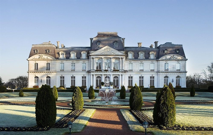 Imagen de los exteriores del Hotel Château D'artigny. Foto 6