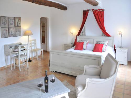 Imagen de la habitación del Hotel Château De Berne. Foto 7