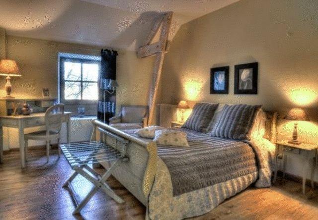 Imagen general del Hotel Ch&acirc;teau De Charg&eacute;. Foto 11