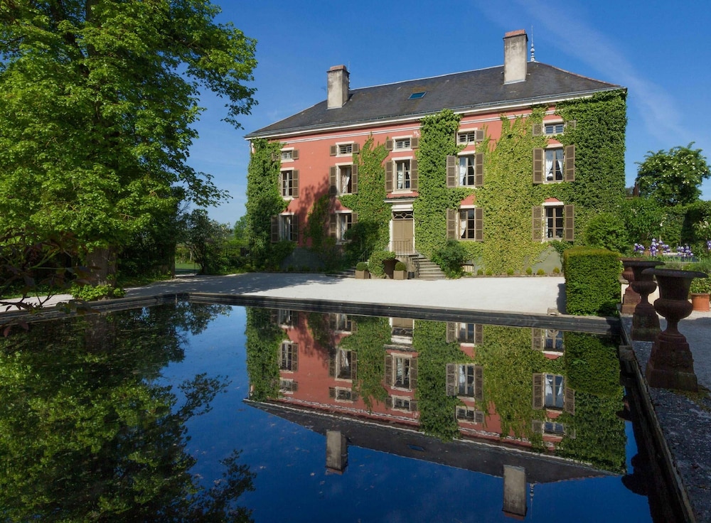 Imagen general del Hotel Château De Courban and Spa Nuxe. Foto 1