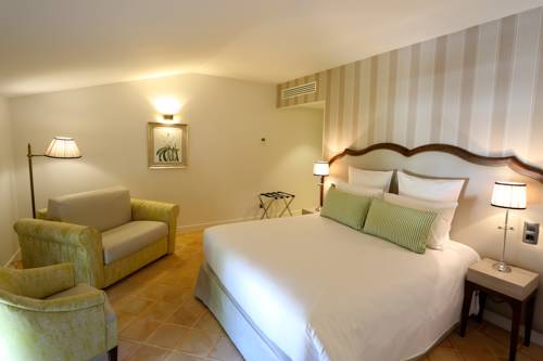 Imagen de la habitación del Hotel Ch&acirc;teau De Drudas. Foto 3