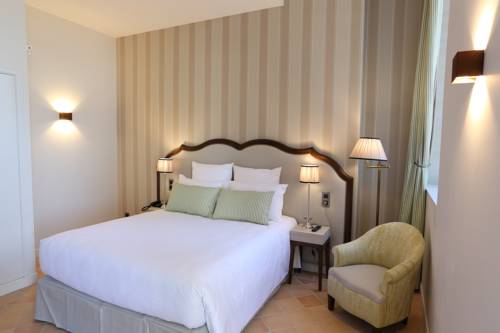 Imagen de la habitación del Hotel Ch&acirc;teau De Drudas. Foto 5