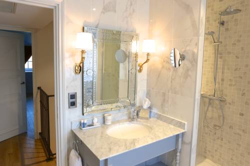 Imagen de la habitación del Hotel Ch&acirc;teau De Drudas. Foto 7