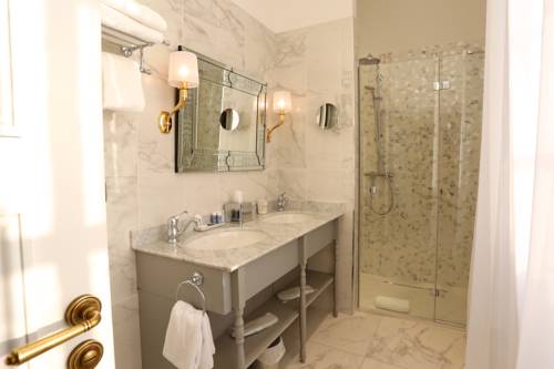 Imagen de la habitación del Hotel Ch&acirc;teau De Drudas. Foto 10
