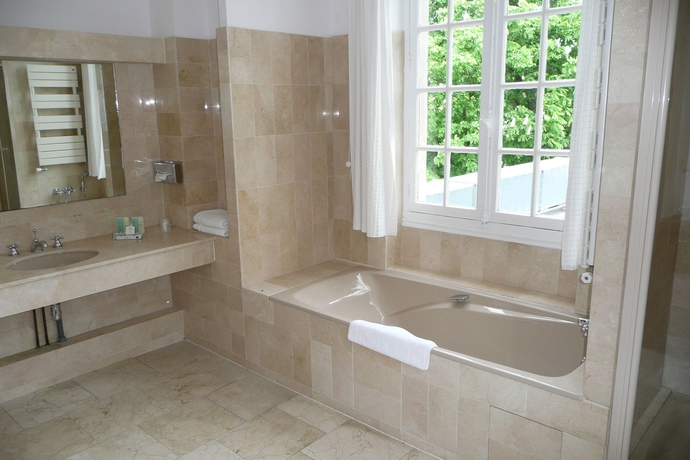 Imagen de la habitación del Hotel Ch&acirc;teau De F&egrave;re. Foto 9