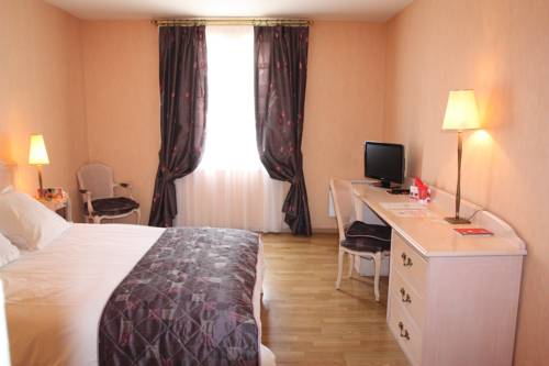 Imagen de la habitación del Hotel Château De Fontanges. Foto 3